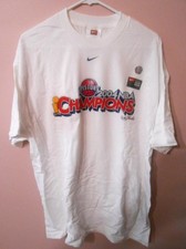 Detroit Pistons Collecting and Fan Guide 17