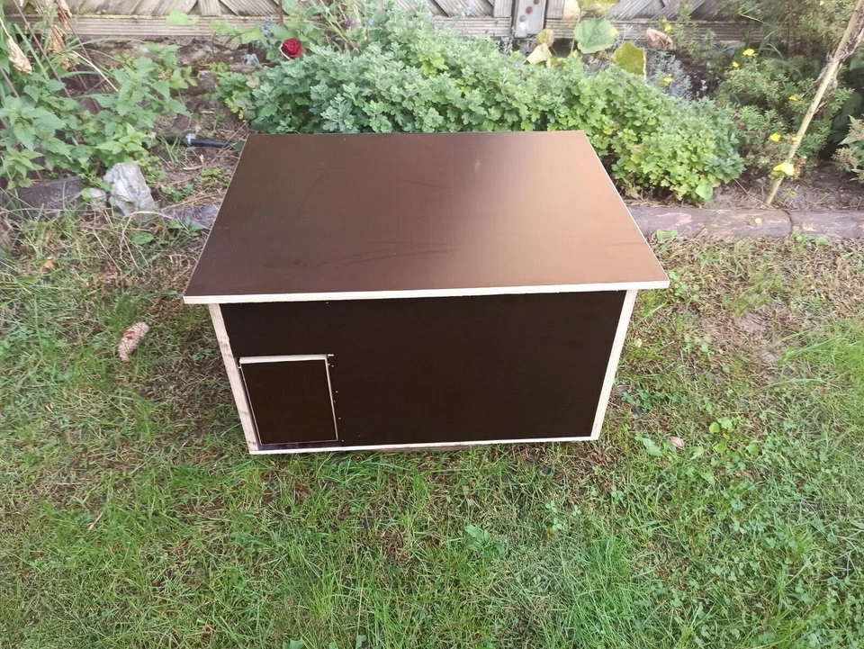 Igelhaus aus wetterbeständigem Siebdruck mit Boden und Labyrintheingang - Bild 3 von 4