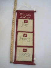 HALLMARK Day Spring Felt Christmas Card Holder Joy Peace Love Red Cream 2008