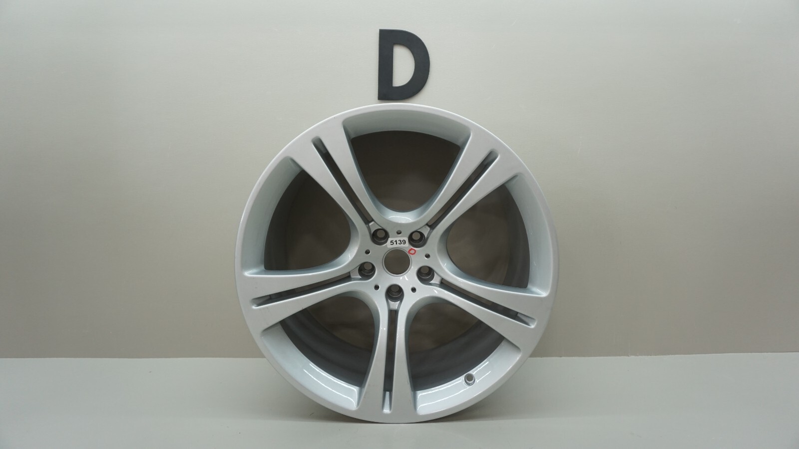2012-2014 MCLAREN MP4-12C REAR WHEEL RIM 5 TWIN SPOKE 20" 20X11 OEM 28401147KS