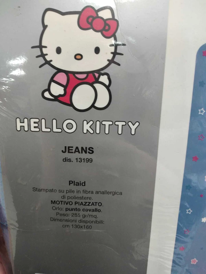PLAID GABEL HELLO KITTY JEANS 130X160 CM MOTIVO PIAZZATO HELLO KITTY IN PILE - Immagine 3 di 4