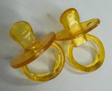 2 Vtg Infant Baby Pacifiers Amber Made in USA & Hong Kong Nuk Pre Owned