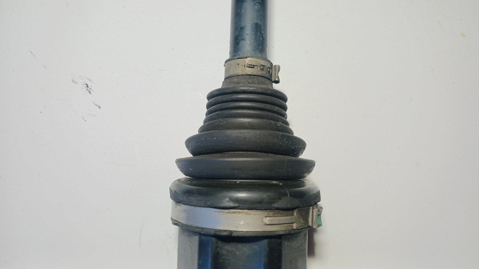 Maserati Levante 2017-2022 FRONT+RIGHT Axle shaft P/N 06700351420