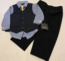 Toddler Boys Suit Size 18 Months 4 Piece NEW