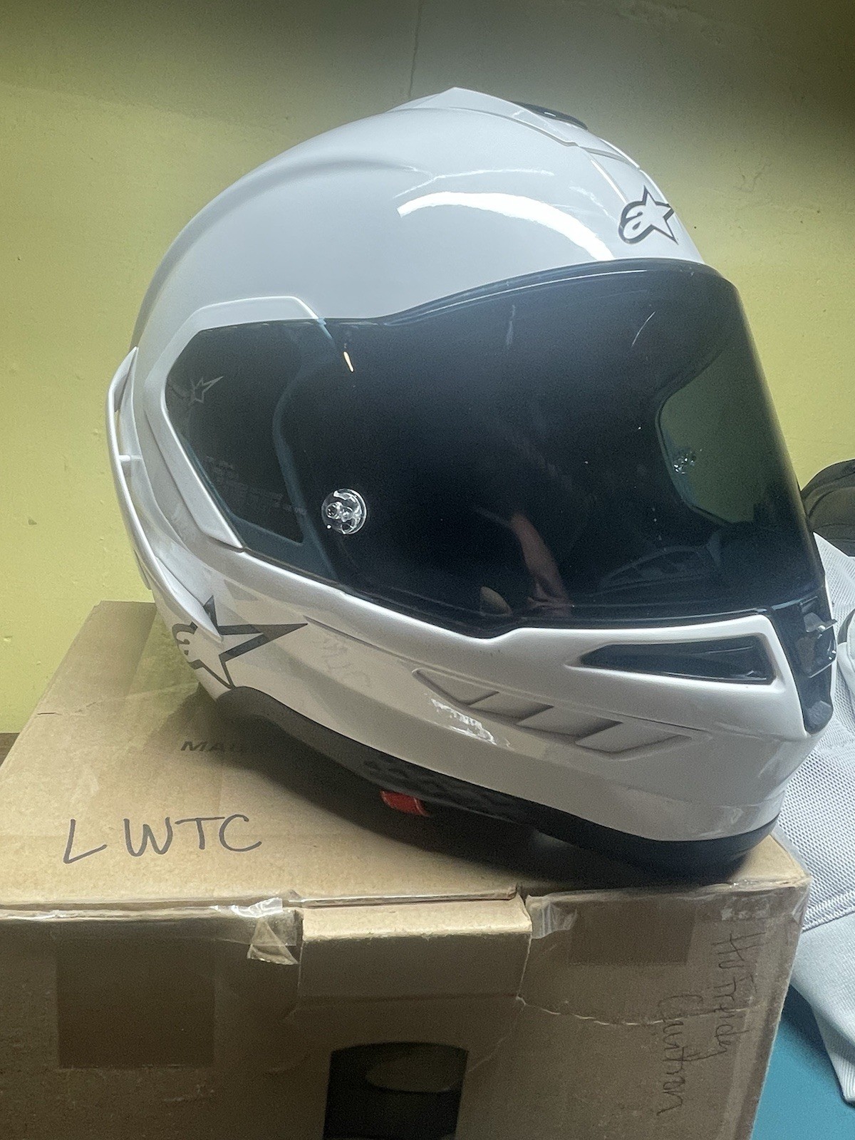 Foto 1 di 19