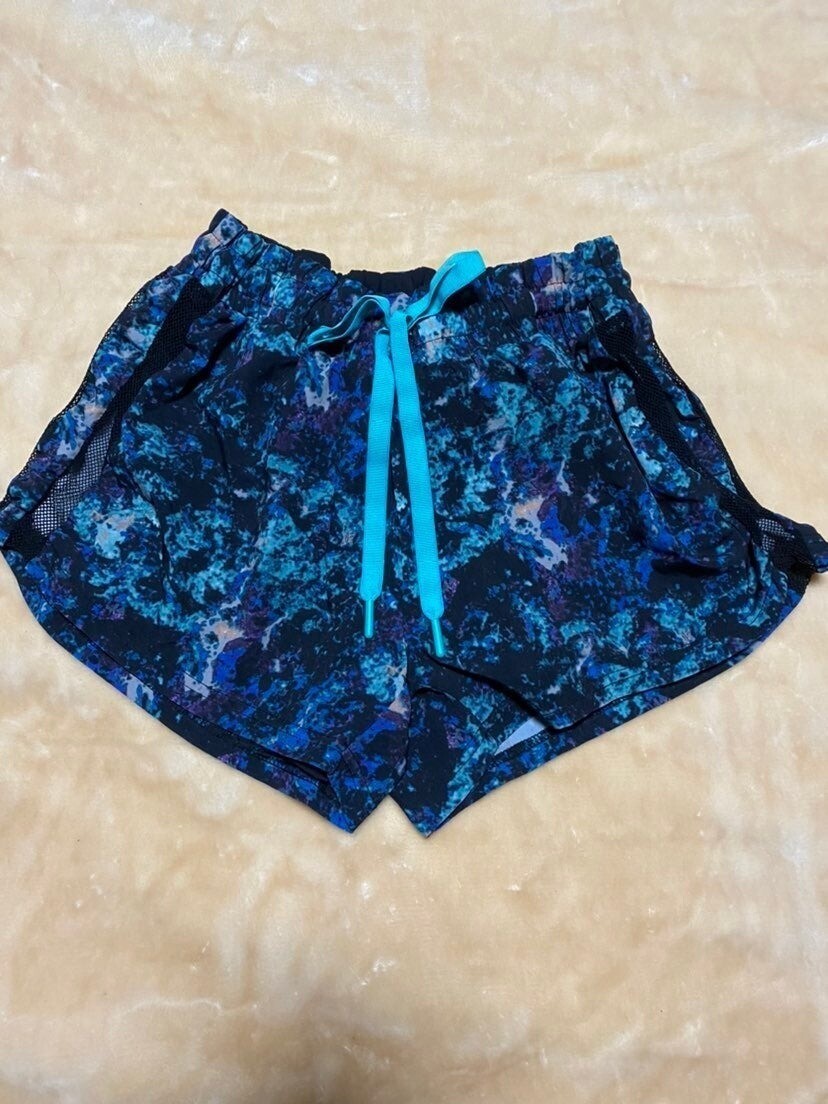 Fabletics Double Short shorts Medium - image 2