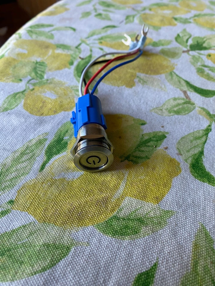 Interruptor de botón de enganche Ulincos U16F5 1NO1NC SPDT ENCENDIDO/apagado 5 amperios 250 VCA Foto 2 de 3