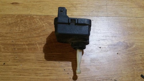 0307852315 Scheinwerfer Stellmotor  Audi A4 DE133467-02