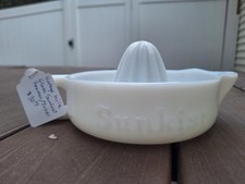 Vintage Sunkist Milk Glass Juicer Reamer Pat #68764 USA Made