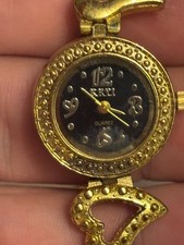 Keyi - Gold ladies heart link decorative wristwatch - Untested