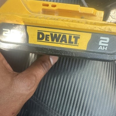 DEWALT DCB203 20V MAX 2Ah Lithium-Ion Li-Ion Power Tool Battery Pack Yellow