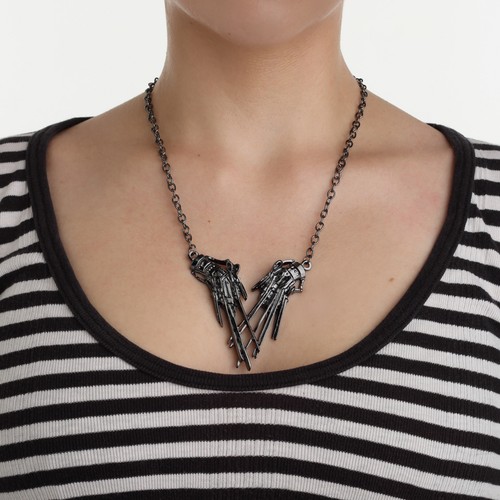 Edward Scissorhands Pendant Necklace - Picture 3 of 6