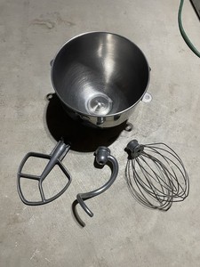 Vintage 5qt Mixer Stainless Steel Bowl with Flat Beater, Dough Hook, Wire Whip