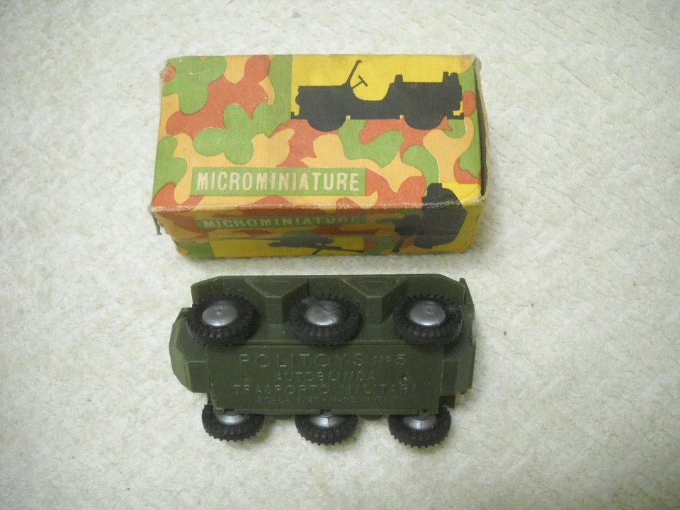 Lotto 12 automezzi militari e cannoni in metallo e plastica - anni 60 / 70 - Immagine 4 di 4