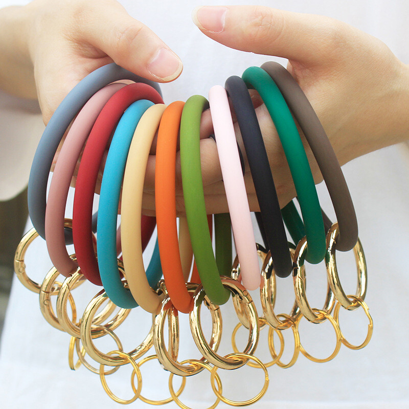 Silicone Wristband Keychain Bracelet with Round Key Ring-image