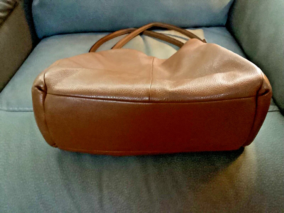 COACH MADISON PHOEBE 棕色柔软鹅卵石皮革流浪汉挎包托特包 — 第 2/4 张图片