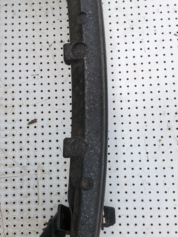 1998 Volkswagen Beetle Bug Front Bumper Impact Reinforcement Bar Foto 4 de 4