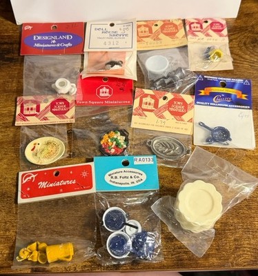 Vintage Dollhouse Dinnerwear miniature trinket lot 3