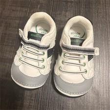 Stride Rite SRT SM Artie Boys Leather Sneakers White Gray Green Hook Loop US