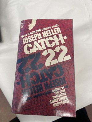 Catch-22 by Joseph Heller 1962 Dell Paperback Edition