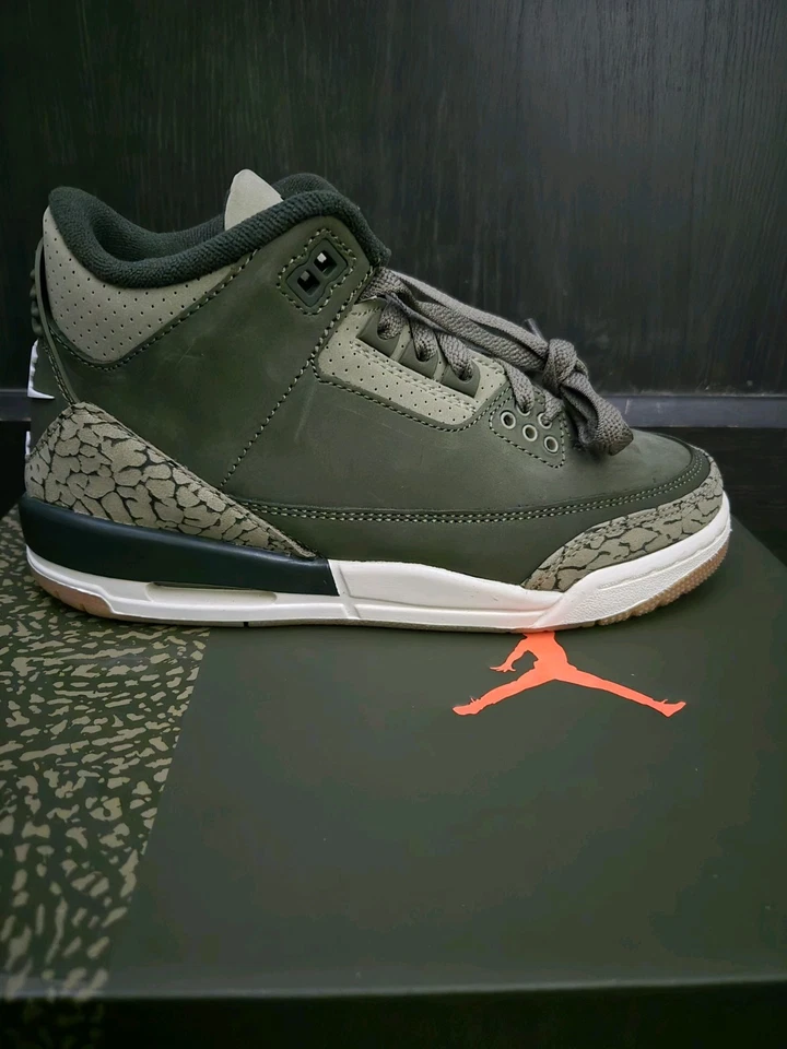 Nike Air Jordan 3 Retro Family Affair Medium Olive DM0967-202 GS “DEADSTOCK” Foto 4 de 4