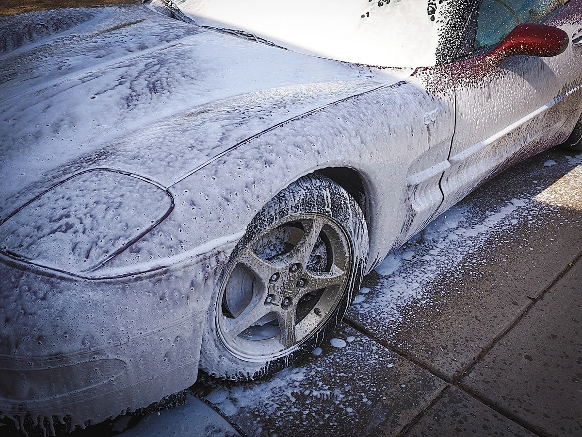 Foam Gun vs. Foam Cannon: Which Car Washing Tool Is Right for You?