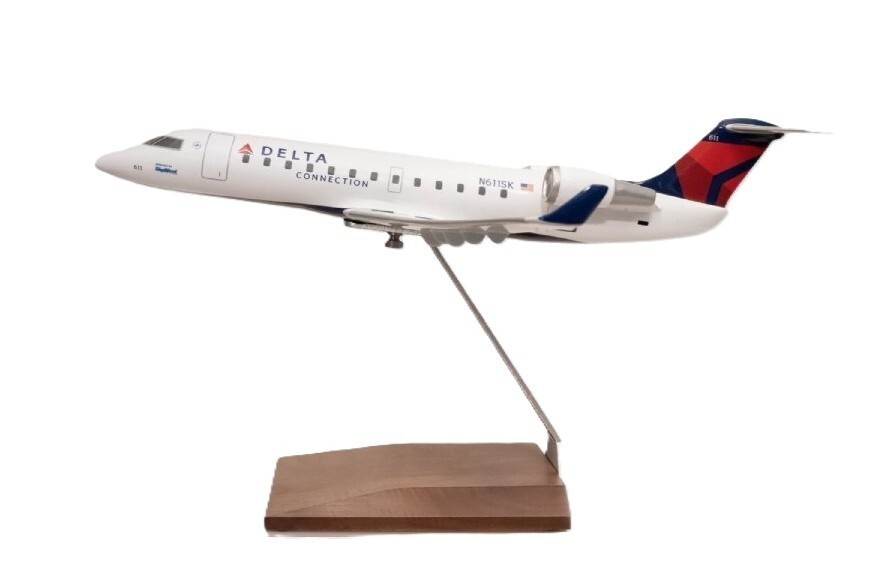 Pacmin Atlantic Delta Connection Skywest CRJ-200 Desk Top Model 1/72 SC Airplane