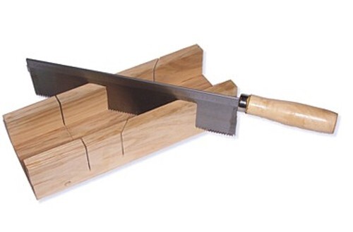 Gehrungssäge mit Holzgriff Schneidlade Feinsäge Rückensäge Handsäge Gehrungslade - Bild 1 von 1