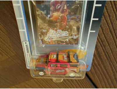 New 2004 Lebron James Fleer Ultra Die Cast car & card, Hummer H2