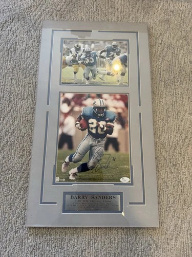 Barry Sanders Autographed Framed Photo JSA Graded