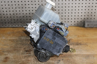 #ad #ad 01 02 Mitsubishi Montero Limited ABS Brake Pump Module MR527590 MR407202 $400.00