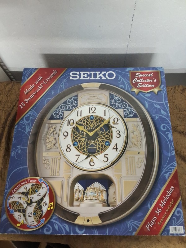 SEIKO MELODIES IN MOTION MADE W/ SWAROVSKI QXM390BR