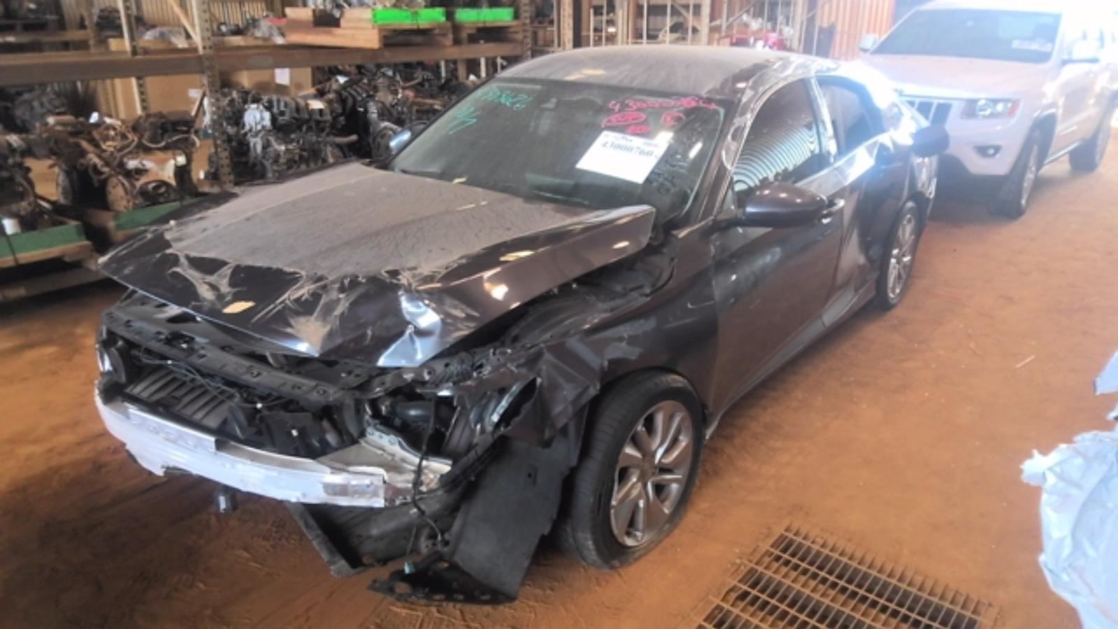 (LOCAL PICKUP ONLY) Passenger Right Quarter Glass Fits 18-22 ACCORD 1848394