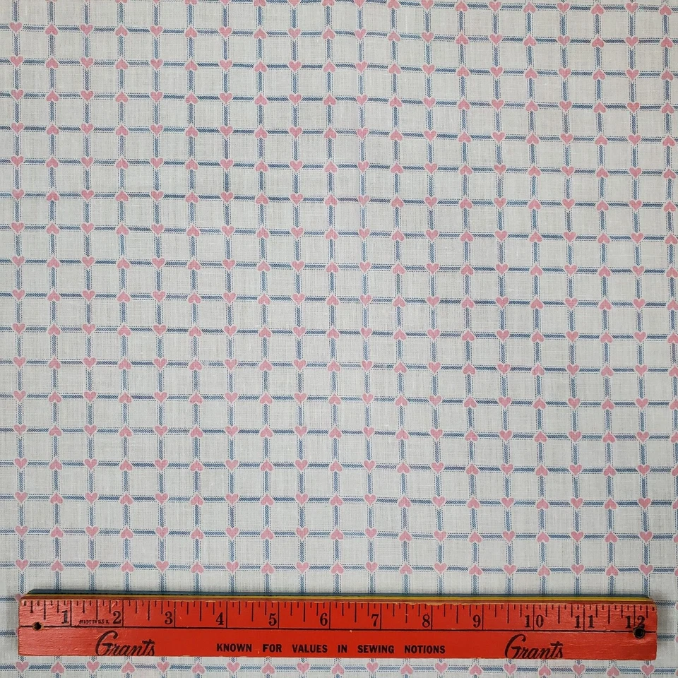 Tela infantil vintage corazones rosas en rejilla azul 71 x 44 precortada Foto 2 de 4