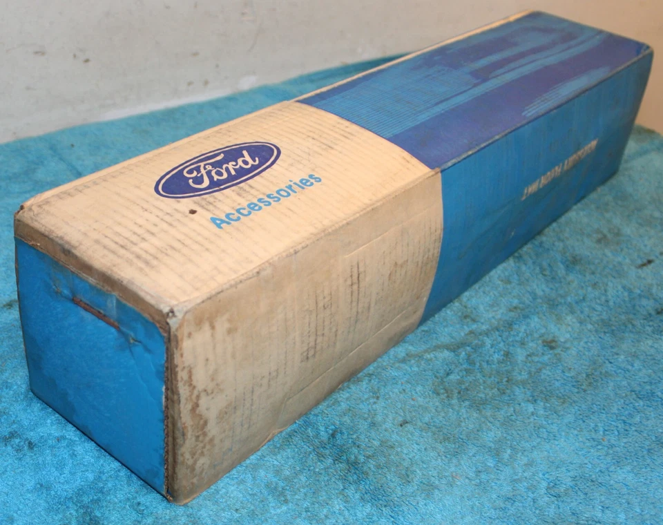 Alfombrillas traseras dobles verdes Ford Mustang II Ghia Mach 1 Cobra 1974-1978 nuevas Foto 3 de 4