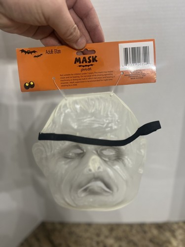 Kids Rubber Plastic Halloween Monster Mask Glow In The Dark NWT - Picture 2 of 3