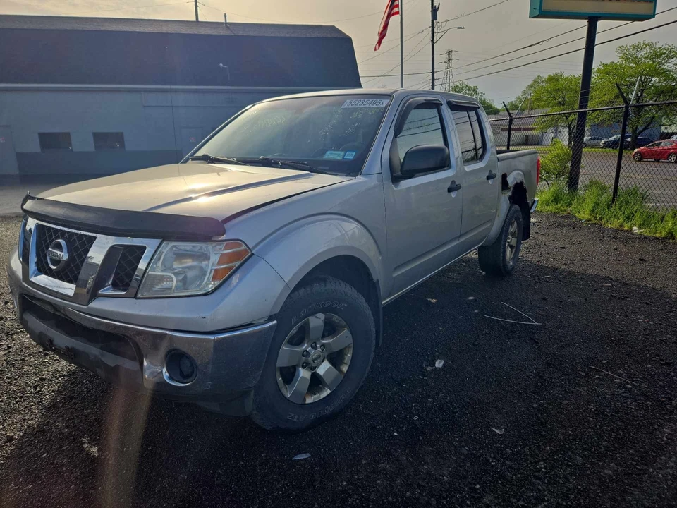 Used Fuel Pump fits: 2009 Nissan Frontier Pump Assembly Grade A - Image 2 of 4