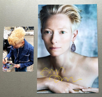 TILDA SWINTON  In-person signed Foto 20x30 Autogramm autograph + Foto