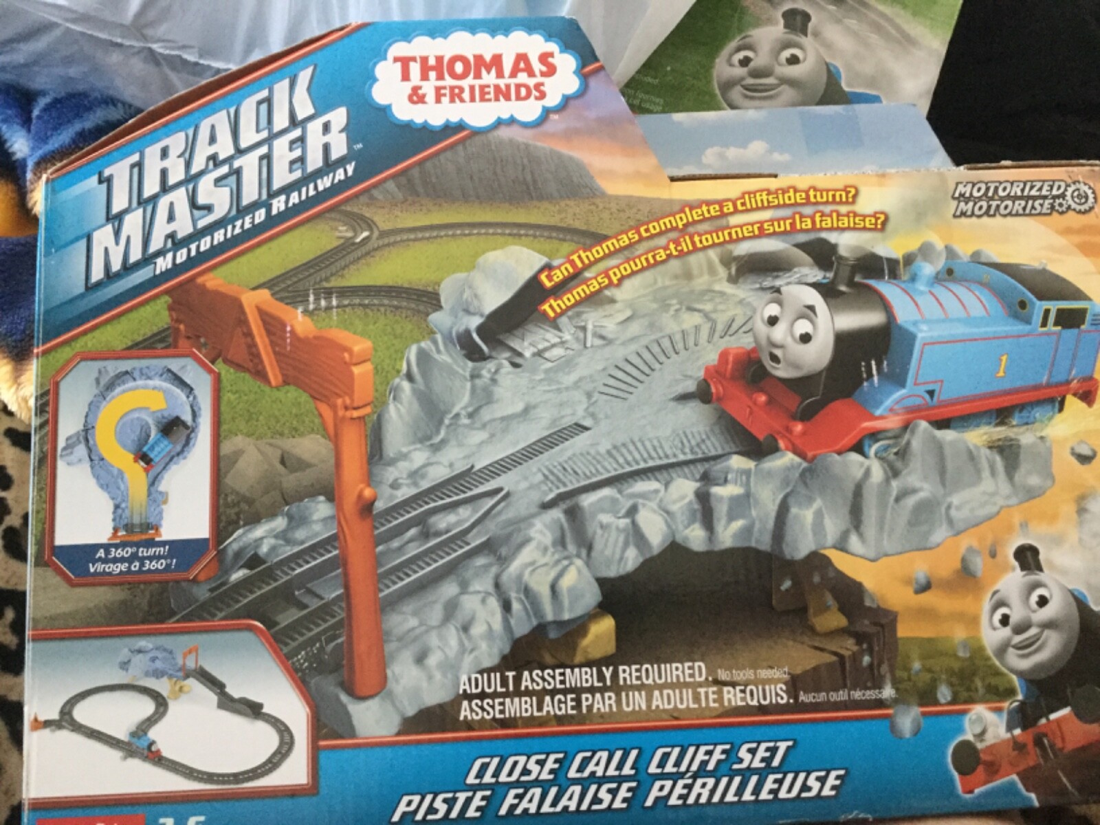 thomas and friends close call cliff set