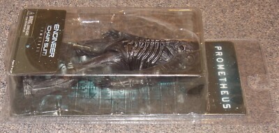 2012 NECA Prometheus Engineer Chair Suit Movie Action Figure New