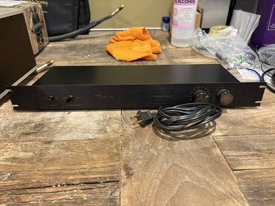 Magnum Dynalab 205 FM Signal Sleuth Rack Mountable 120V