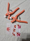 2 Clamps For Used In Knitting Or Crochet — photo 1