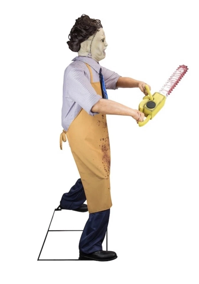 2023 德州链锯大屠杀 6.5 英尺真人尺寸皮革脸万圣节动画 — 第 3/4 张图片