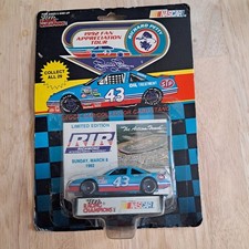 1992 Richard Petty Fan Appreciation Tour 1:64 Racing Champions Die-Cast