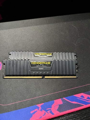 Corsair Vengeance 8GB DDR4 2400mhz 1