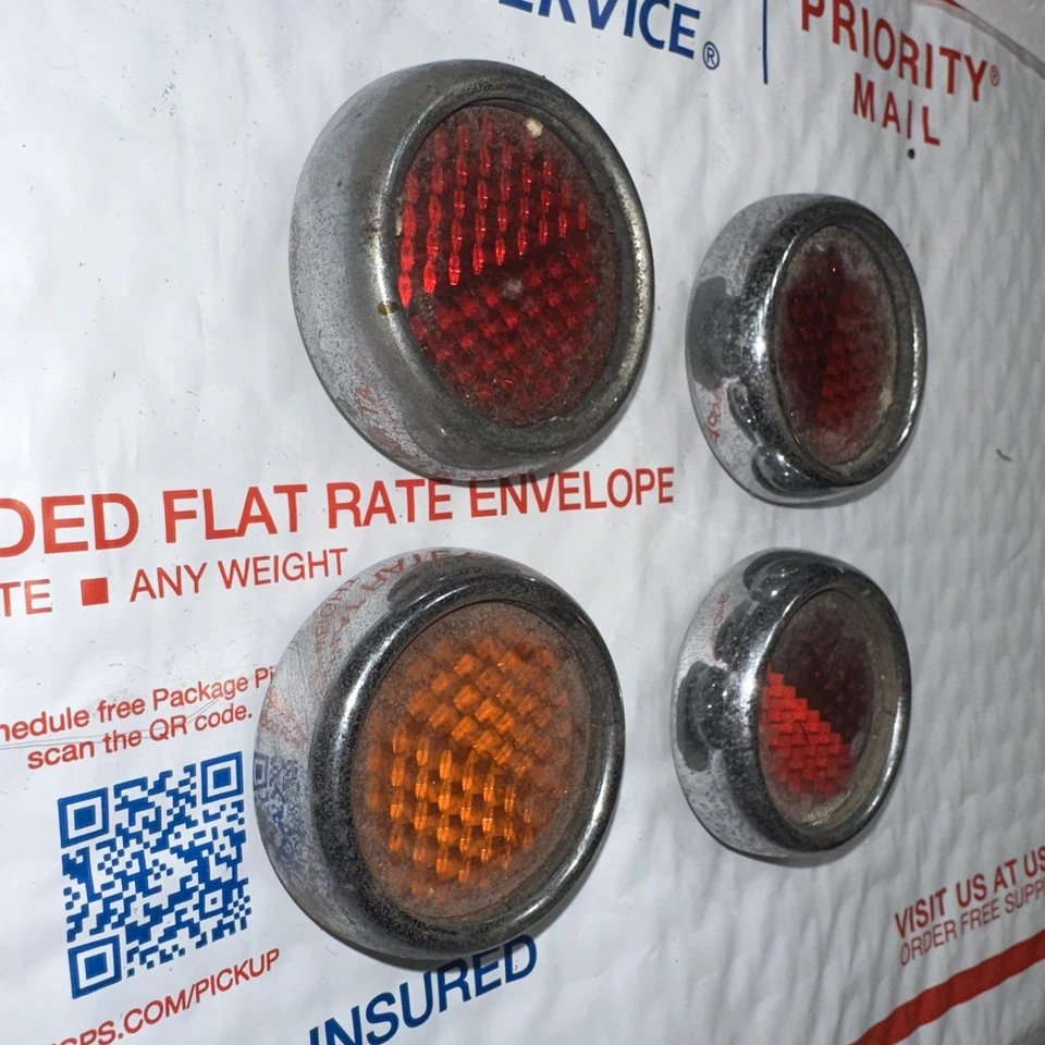 Paquete reflector Austin Healey 100/6 Lucas, respaldo de goma Foto 3 de 4