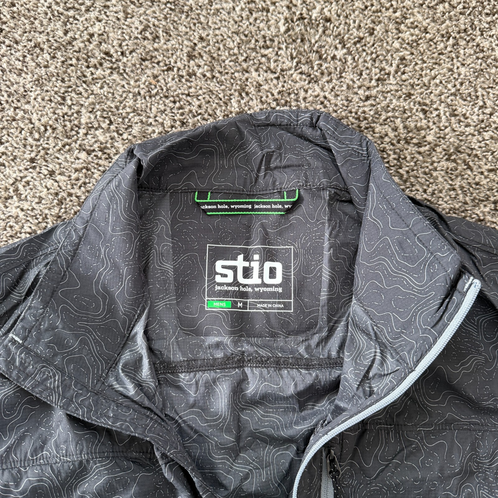 STIO Second Light Windshell Pullover Gray Topogra… - image 5