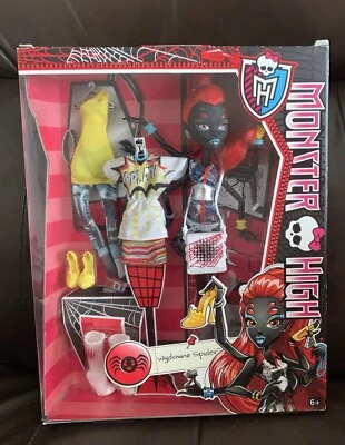 Monster HIgh I Heart Fashion Wydowna Spider Doll-CBX44-2014-Triple Outfits-bnip - Image 1 of 4