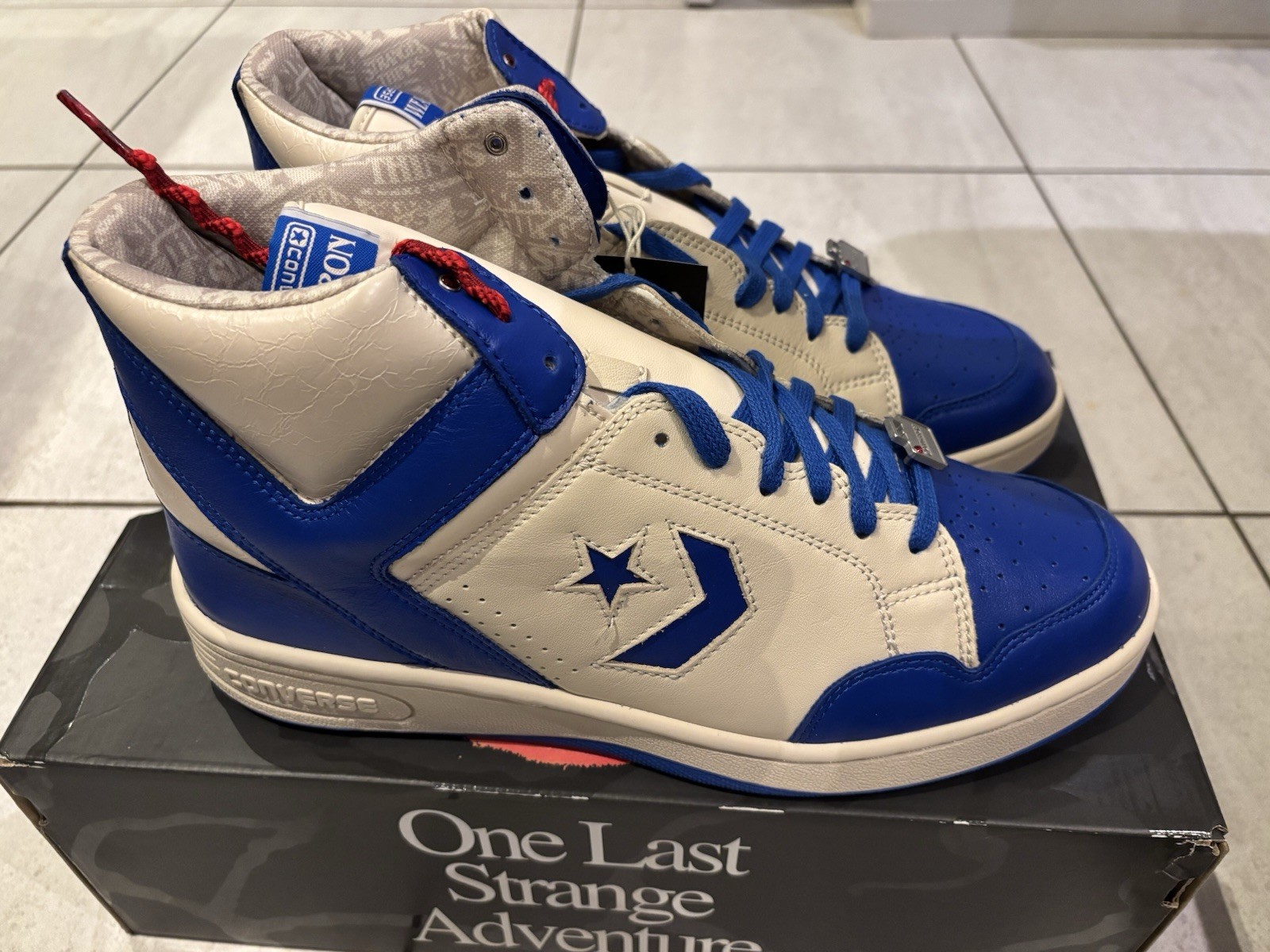 Stranger Things X Converse Weapon Mid (A17934C-101) UK12 Laser Blue - BNIB image 2