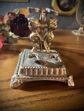 Vintage razor holder stand